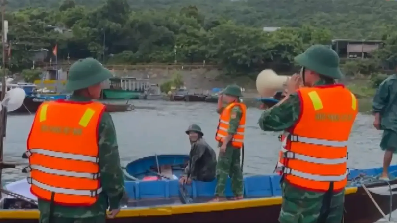 Quân đội quyết liệt ứng phó bão số 5