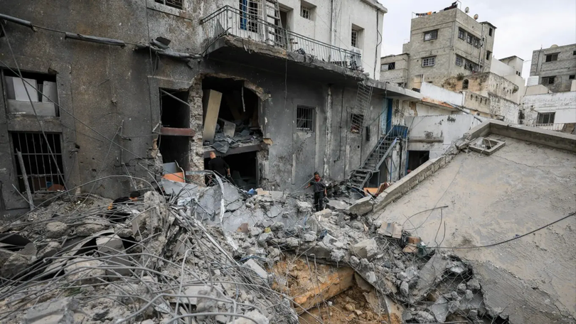 Israel không kích trúng bệnh viện ở Gaza