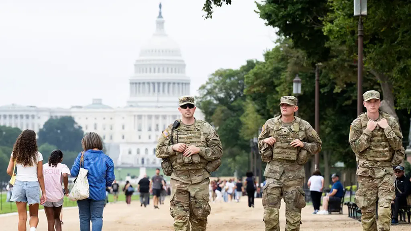 Trump tăng quyền Vệ binh, Washington dậy sóng tranh cãi