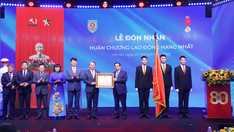 Thủ tướng dự Lễ kỷ niệm 80 năm ngành Tư pháp