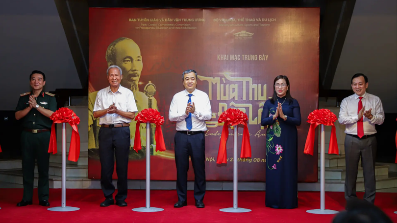Khai mạc trưng bày chuyên đề 'Mùa thu độc lập'