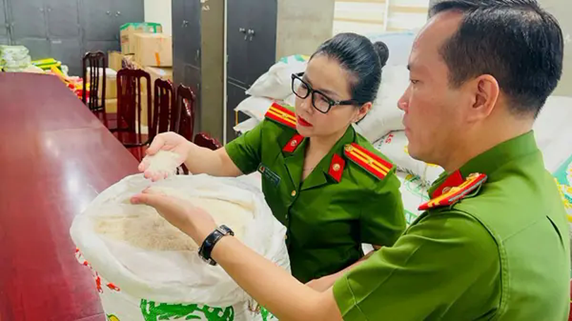 Công an Hà Nội thông báo tìm bị hại vụ gạo giả