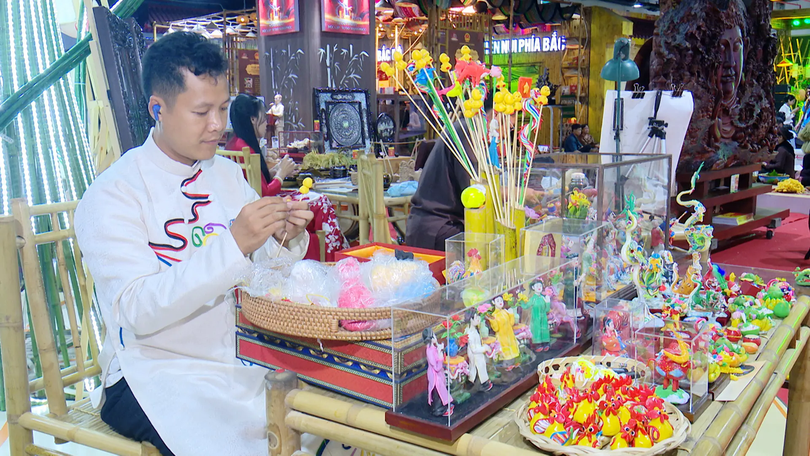Gần 50.000 đơn hàng sản phẩm yêu nước được bán trên livestream