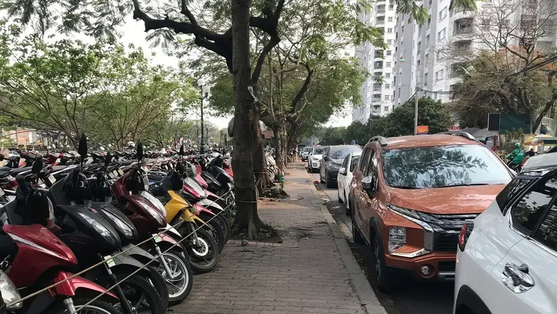 Danh sách điểm gửi xe quanh Quảng trường Cách mạng Tháng Tám