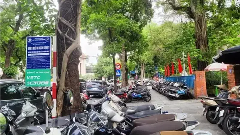 86 điểm gửi xe miễn phí do xã, phường bố trí phục vụ diễu binh