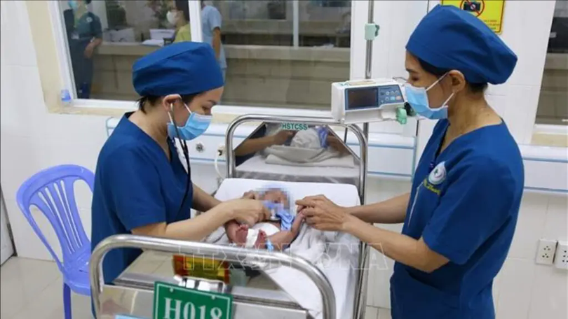 Cứu sống bé sơ sinh bị vàng da, biến chứng não cấp