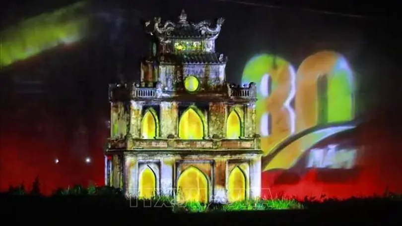 Tháp Rùa bừng sáng với hiệu ứng 3D Mapping kỳ ảo