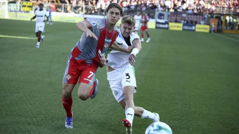 Tân binh Cremonese gây ấn tượng tại Serie A