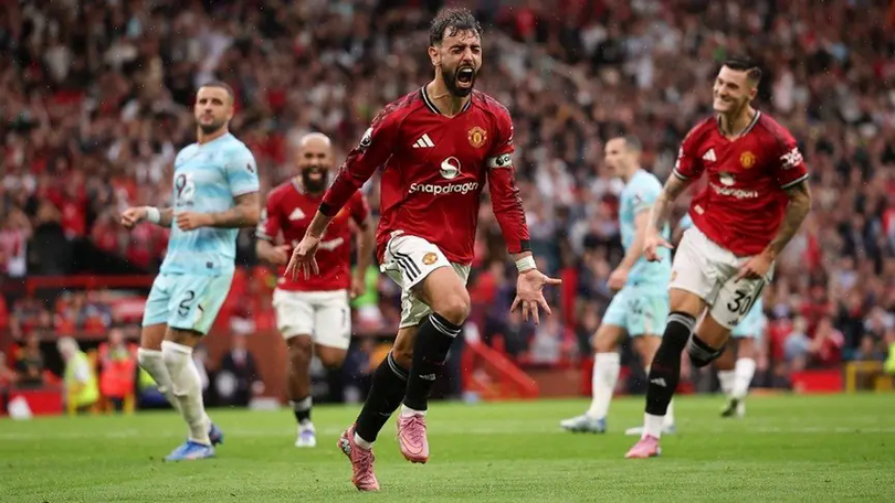 Manchester United có thắng lợi đầu tiên tại Premier League