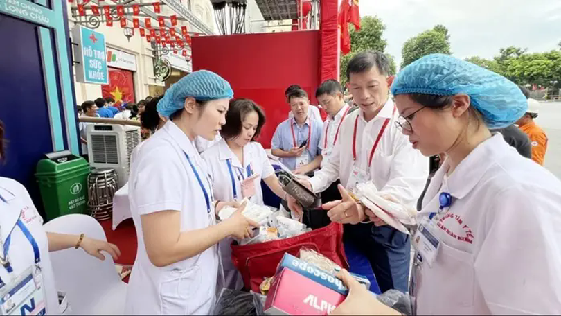 Các bệnh viện, điểm hỗ trợ y tế quanh khu vực đặt màn hình cỡ lớn A80