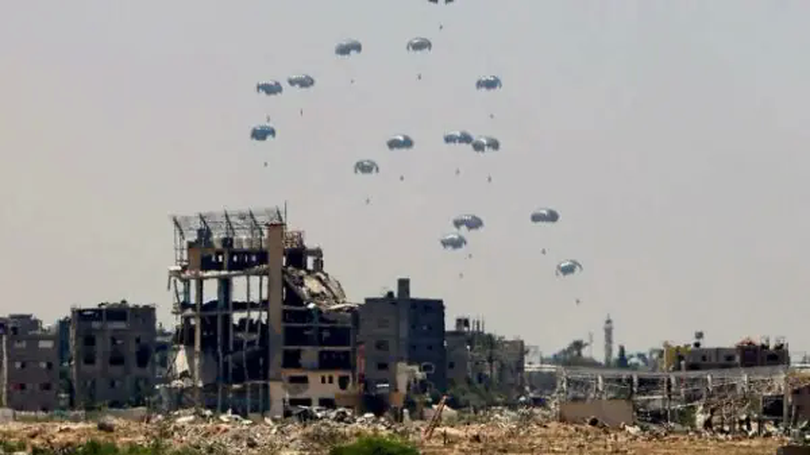 Canada thả hàng viện trợ xuống Gaza