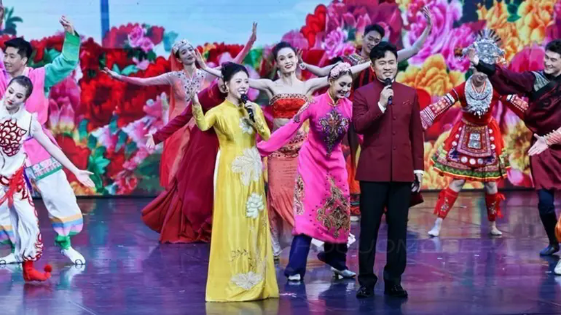 'Sắc màu Trung Hoa' – Nhịp cầu nối hai nền văn hóa