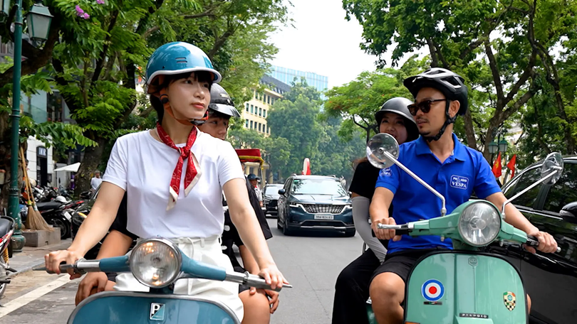 Phố cổ với xe máy Vespa cổ | Hà Nội đến để yêu | 08/08/2025