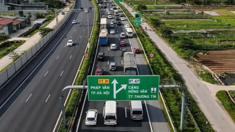 Thí điểm cấm xe tải đi làn trái trên cao tốc
