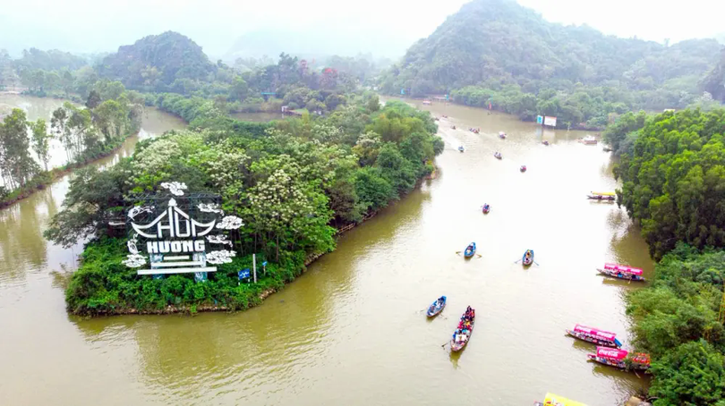 Hương Sơn rộn ràng quanh năm, vượt khuôn khổ lễ hội