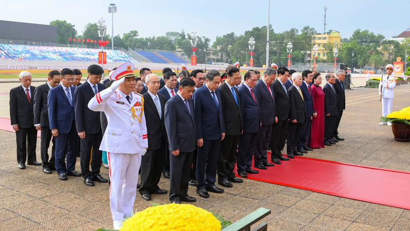 Đời đời nhớ ơn Chủ tịch Hồ Chí Minh vĩ đại