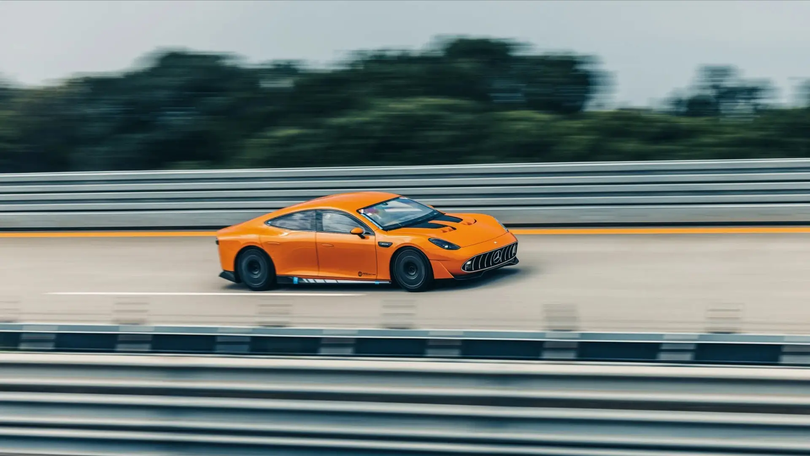 40.000 km/8 ngày: Mercedes-AMG điện phá 25 kỷ lục