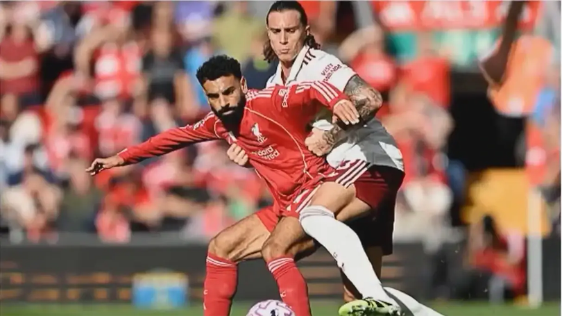 Liverpool hạ Arsenal bằng siêu phẩm sút phạt