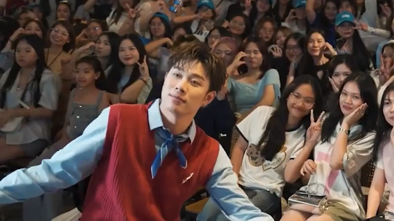 Dương Domic mang Fan Meeting 2025 ra Hà Nội