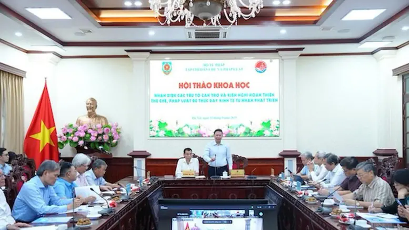 Hoàn thiện pháp luật để thúc đẩy kinh tế tư nhân phát triển