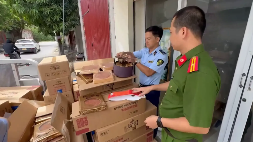 Phát hiện cơ sở kinh doanh bánh trung thu nhập lậu