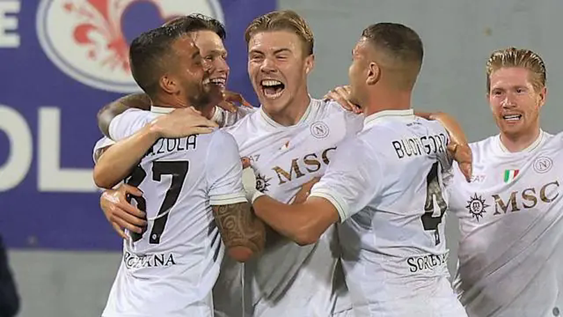 Hojlund tỏa sáng ngay trận ra mắt Napoli