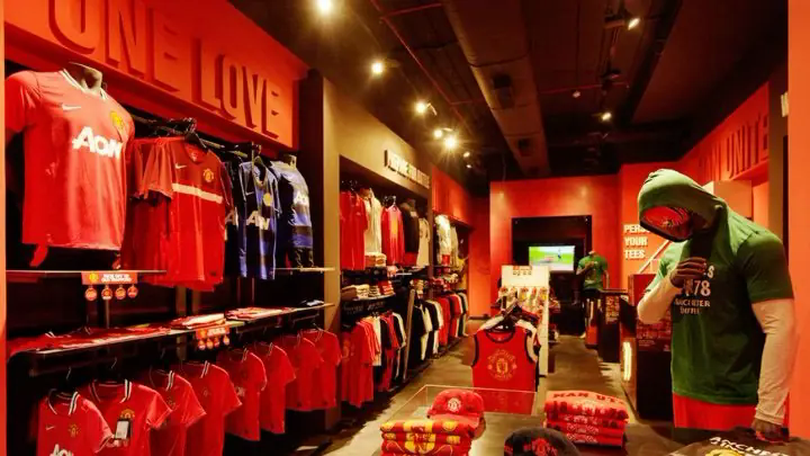 Man United lập kỷ lục doanh thu