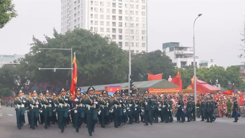 Đoàn quân đi giữa lòng nhân dân