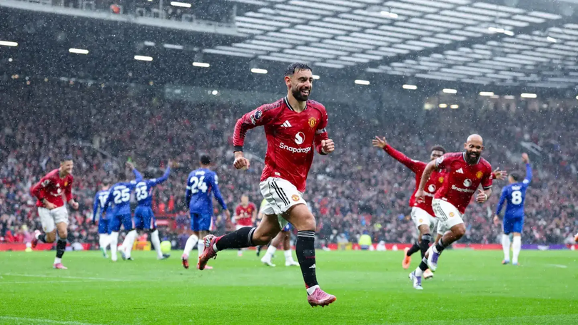 Man United hạ Chelsea trong trận cầu hai thẻ đỏ