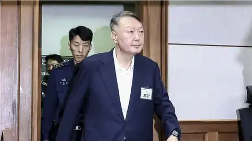 Cựu Tổng thống Hàn Quốc ra tòa vì loạt tội danh mới