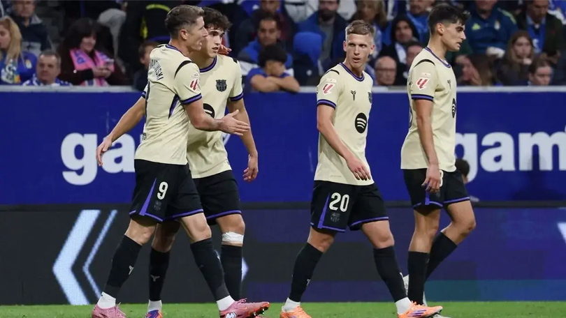 Barcelona duy trì khoảng cách với Real Madrid