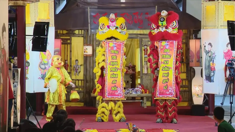 Vui trung thu tại phố cổ Hà Nội