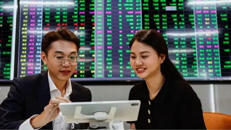 Nhà đầu tư mới ồ ạt gia nhập thị trường chứng khoán