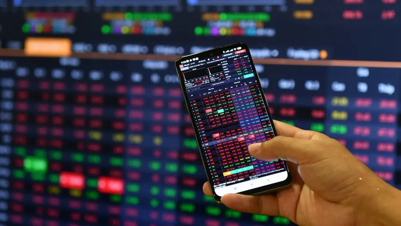 Chứng khoán 4/9: VN-Index tăng gần 15 điểm