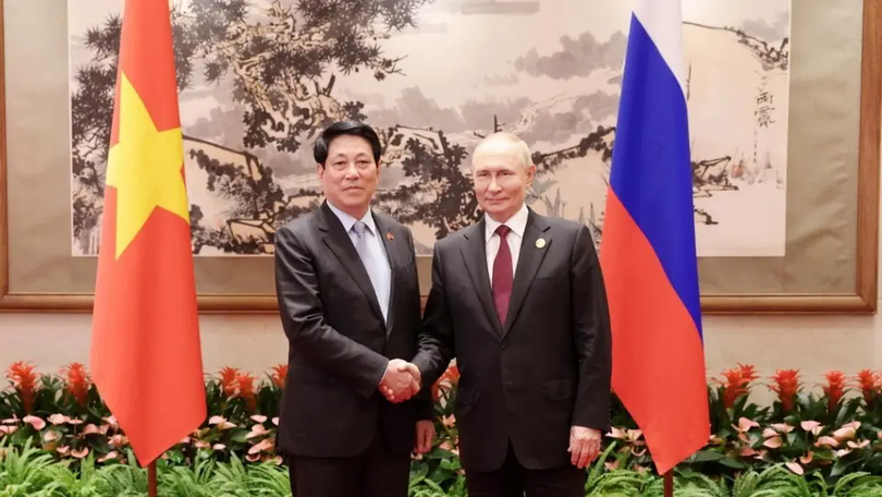 Chủ tịch nước Lương Cường hội kiến Tổng thống Nga Vladimir Putin