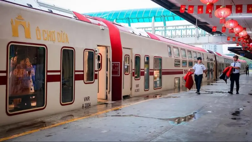 Đường sắt mở bán vé 'Hà Nội 5 cửa ô' qua tổng đài