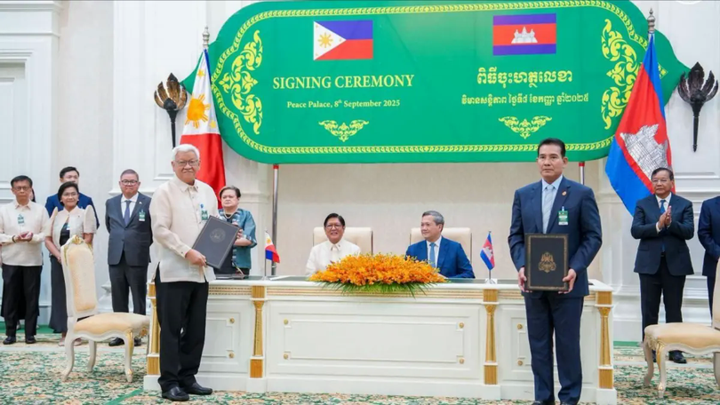 Tổng thống Philippines thăm cấp Nhà nước tới Campuchia