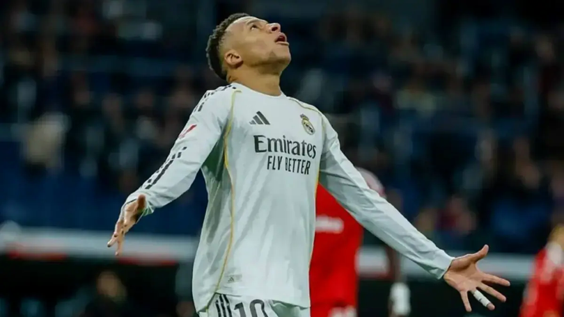 Kylian Mbappe bỏ lỡ Siêu Cúp Tây Ban Nha vì chấn thương