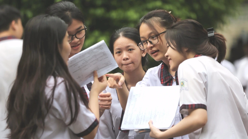 Nhiều tỉnh, thành phố công bố môn thi thứ ba vào lớp 10