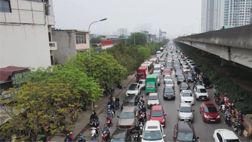 Hà Nội xử lý 51 điểm thường xuyên ùn tắc giao thông
