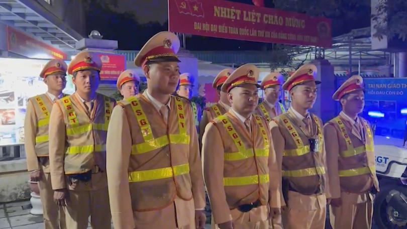 CSGT xuyên đêm đảm bảo trật tự an toàn giao thông