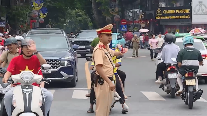 Phân luồng giao thông chương trình nghệ thuật chào mừng Đại hội Đảng XIV