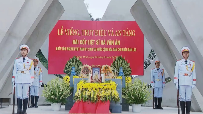 An táng liệt sĩ sau 62 năm từ chiến trường Lào trở về