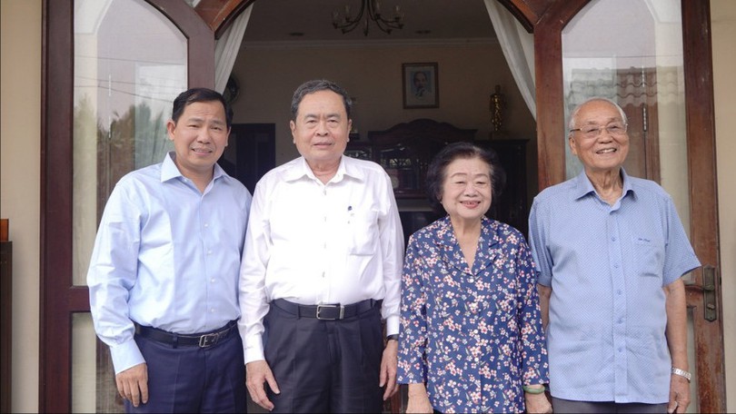 Chủ tịch Quốc hội thăm, chúc Tết nguyên lãnh đạo Đảng, Nhà nước