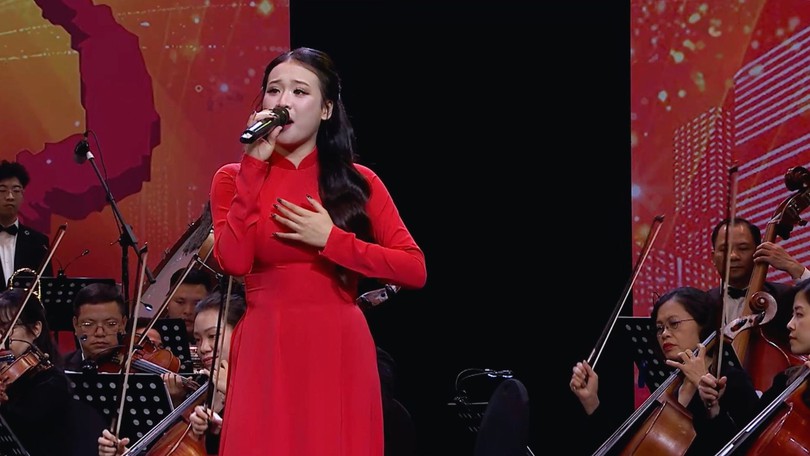 Tổ quốc trong ánh mặt trời