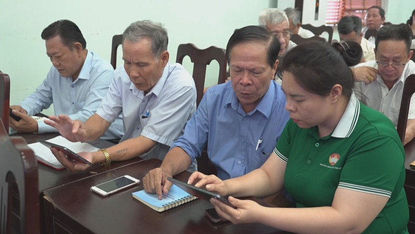 Khu phố 'thực chiến' chuyển đổi số