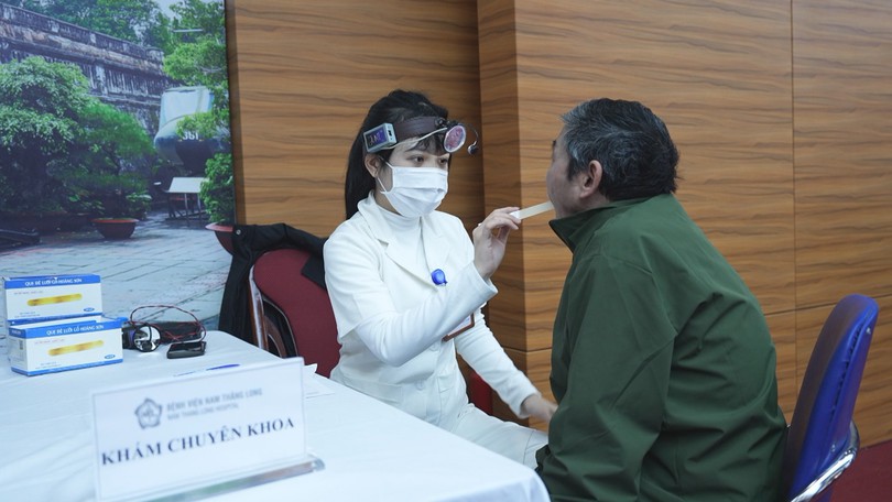 Chăm sóc sức khỏe người có công trước Tết Nguyên đán
