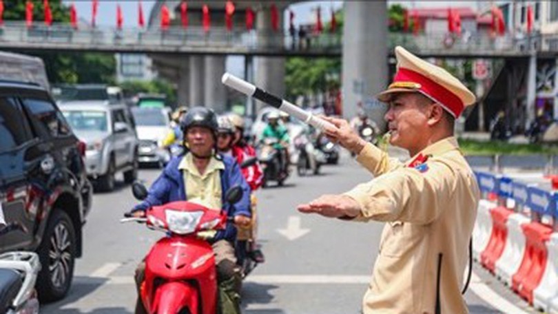 Phân luồng giao thông phục vụ chương trình 'Hòa nhạc ánh sáng'