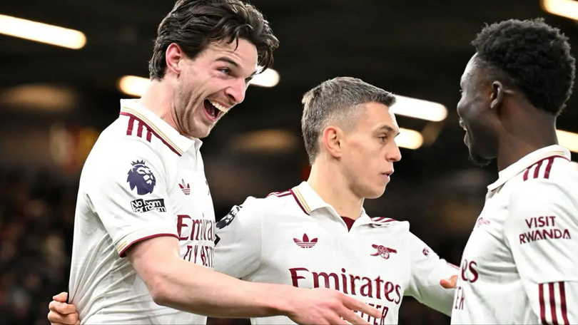 Arsenal và Aston Villa tận dụng thời cơ Man City 'sảy chân'
