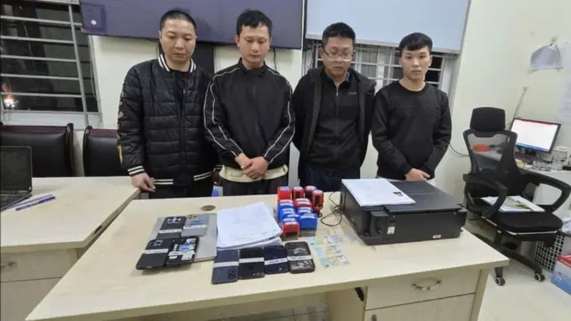 Triệt phá đường dây sản xuất giấy tờ giả
